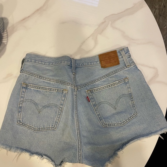 Levi’s shorts - Picture 4 of 4